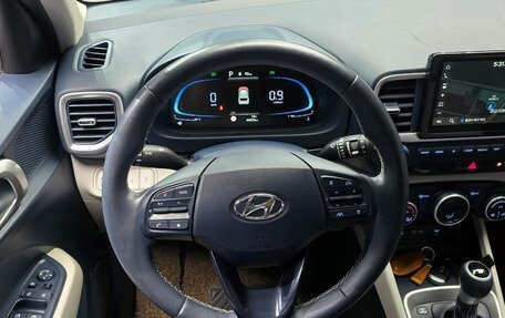 Hyundai Venue I, 2023 год, 1 680 000 рублей, 8 фотография