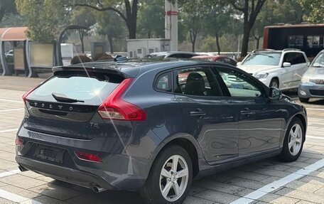 Volvo V40 II рестайлинг, 2017 год, 1 300 000 рублей, 9 фотография