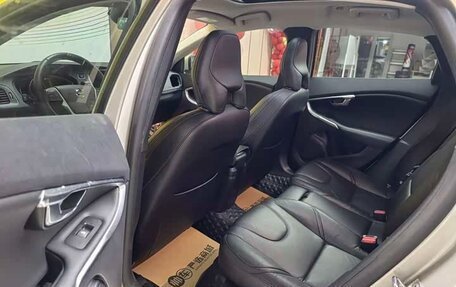 Volvo V40 II рестайлинг, 2017 год, 1 360 000 рублей, 6 фотография