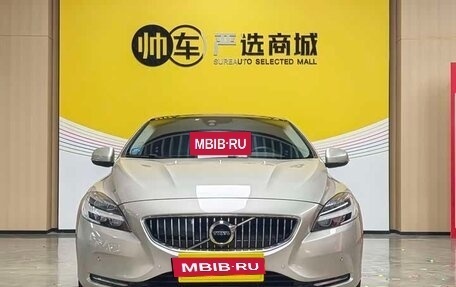 Volvo V40 II рестайлинг, 2017 год, 1 360 000 рублей, 2 фотография