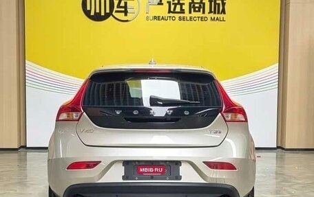 Volvo V40 II рестайлинг, 2017 год, 1 360 000 рублей, 8 фотография