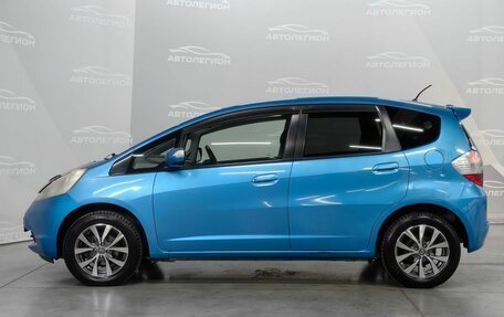 Honda Fit III, 2010 год, 750 000 рублей, 2 фотография