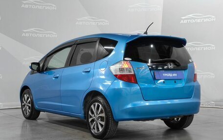 Honda Fit III, 2010 год, 750 000 рублей, 3 фотография