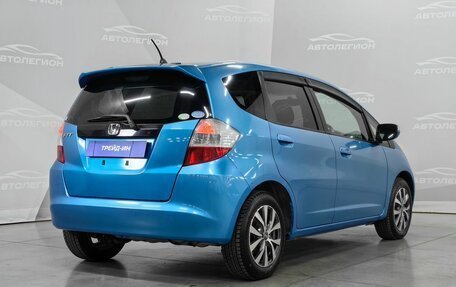 Honda Fit III, 2010 год, 750 000 рублей, 5 фотография