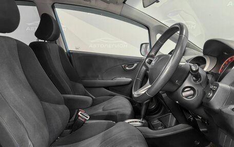 Honda Fit III, 2010 год, 750 000 рублей, 10 фотография