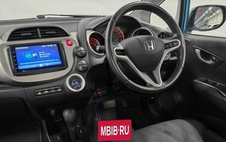 Honda Fit III, 2010 год, 750 000 рублей, 13 фотография