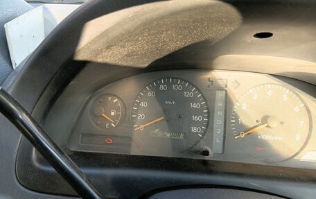 Toyota Ipsum II, 1999 год, 400 000 рублей, 7 фотография