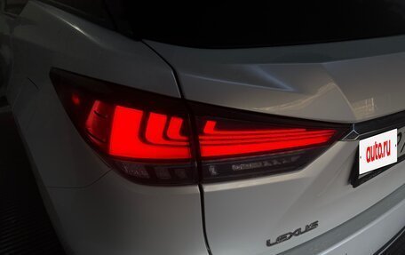 Lexus RX IV рестайлинг, 2019 год, 4 800 000 рублей, 5 фотография