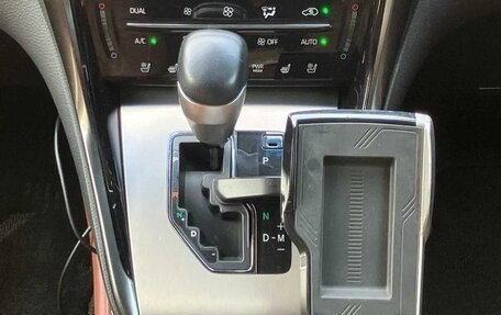 Toyota Harrier, 2018 год, 2 570 000 рублей, 11 фотография