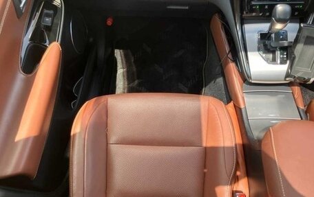 Toyota Harrier, 2018 год, 2 570 000 рублей, 24 фотография