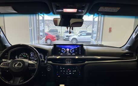 Lexus LX III, 2017 год, 7 900 000 рублей, 11 фотография