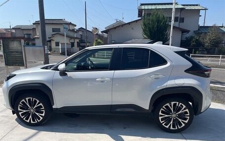 Toyota Yaris Cross, 2023 год, 1 620 000 рублей, 7 фотография