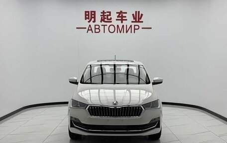 Skoda Rapid II, 2022 год, 1 370 000 рублей, 2 фотография