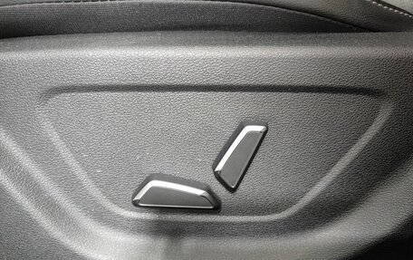 Geely Emgrand, 2024 год, 1 680 000 рублей, 24 фотография