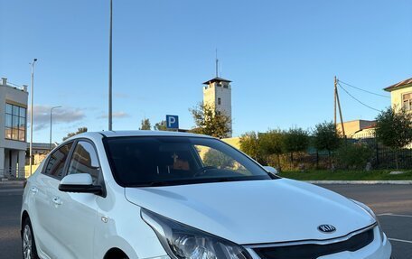 KIA Rio IV, 2018 год, 1 420 000 рублей, 6 фотография