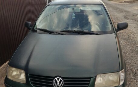 Volkswagen Polo III рестайлинг, 2000 год, 250 000 рублей, 3 фотография