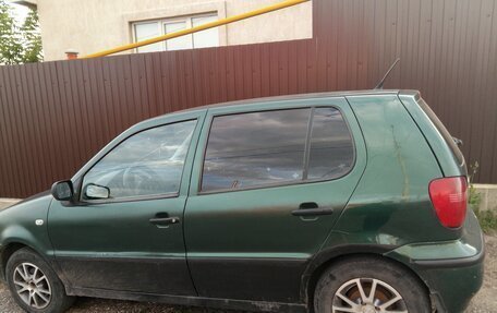 Volkswagen Polo III рестайлинг, 2000 год, 250 000 рублей, 2 фотография
