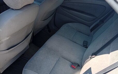 Toyota Prius IV XW50, 2001 год, 350 000 рублей, 8 фотография