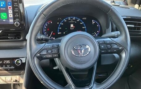 Toyota Yaris Cross, 2023 год, 1 680 000 рублей, 6 фотография