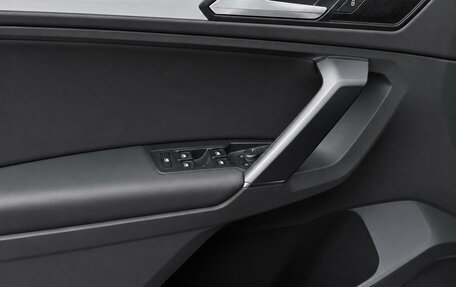 Volkswagen Tiguan II, 2021 год, 2 719 000 рублей, 12 фотография