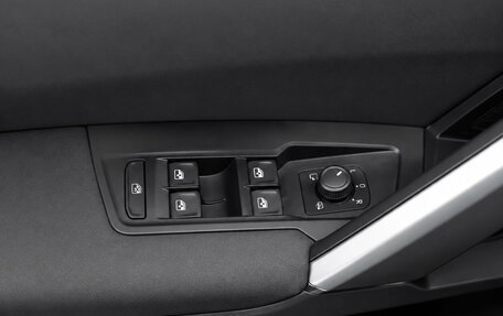 Volkswagen Tiguan II, 2021 год, 2 719 000 рублей, 13 фотография