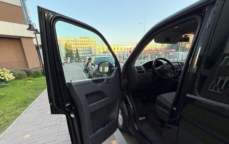 Volkswagen Caravelle T5, 2013 год, 2 050 000 рублей, 15 фотография