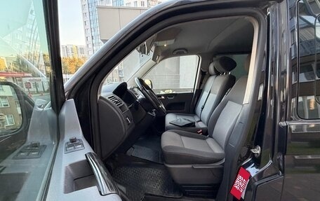 Volkswagen Caravelle T5, 2013 год, 2 050 000 рублей, 16 фотография