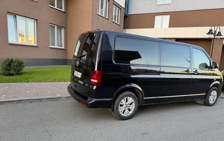 Volkswagen Caravelle T5, 2013 год, 2 050 000 рублей, 20 фотография