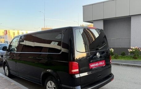 Volkswagen Caravelle T5, 2013 год, 2 050 000 рублей, 18 фотография