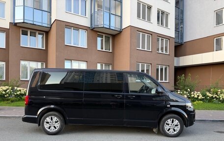 Volkswagen Caravelle T5, 2013 год, 2 050 000 рублей, 21 фотография