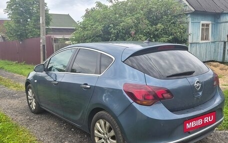 Opel Astra J, 2013 год, 640 000 рублей, 3 фотография