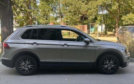 Volkswagen Tiguan II, 2018 год, 1 900 000 рублей, 3 фотография