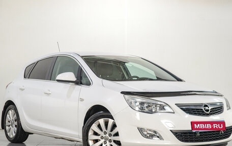 Opel Astra J, 2011 год, 1 079 000 рублей, 1 фотография