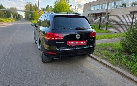Volkswagen Touareg III, 2011 год, 2 150 000 рублей, 2 фотография