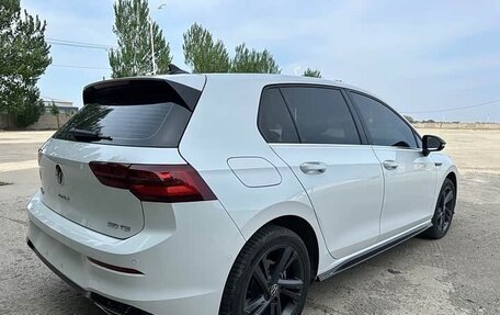 Volkswagen Golf VIII, 2023 год, 1 910 000 рублей, 6 фотография