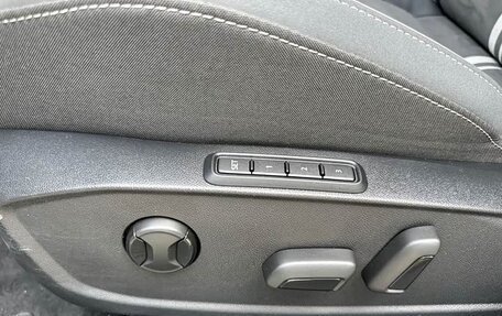 Volkswagen Golf VIII, 2023 год, 1 910 000 рублей, 15 фотография