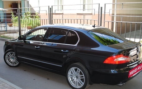 Skoda Superb III рестайлинг, 2010 год, 640 000 рублей, 3 фотография