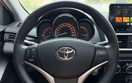 Toyota Yaris XP150 рестайлинг, 2022 год, 1 033 000 рублей, 9 фотография