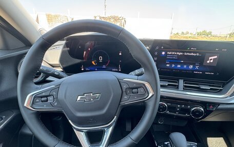Chevrolet Trax, 2023 год, 2 200 000 рублей, 10 фотография