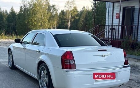 Chrysler 300C II, 2008 год, 1 000 000 рублей, 5 фотография