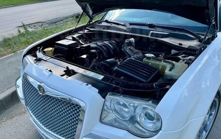 Chrysler 300C II, 2008 год, 1 000 000 рублей, 12 фотография