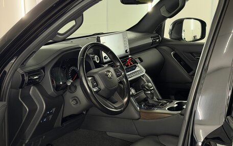 Toyota Land Cruiser, 2022 год, 11 000 000 рублей, 8 фотография