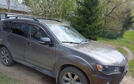 Mitsubishi Outlander III рестайлинг 3, 2011 год, 1 000 000 рублей, 3 фотография