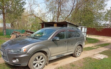 Mitsubishi Outlander III рестайлинг 3, 2011 год, 1 000 000 рублей, 6 фотография