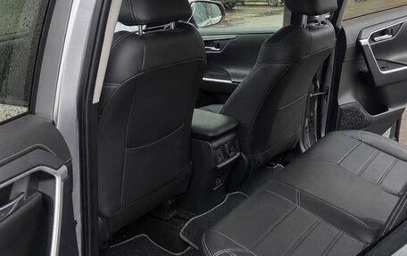Toyota RAV4, 2019 год, 3 150 000 рублей, 7 фотография