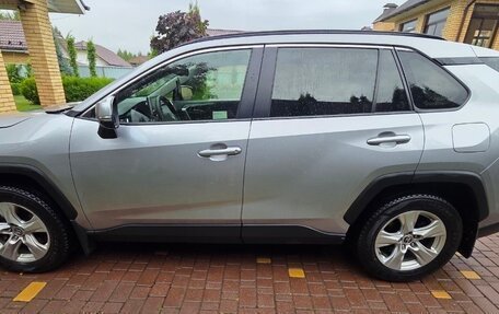 Toyota RAV4, 2019 год, 3 150 000 рублей, 6 фотография