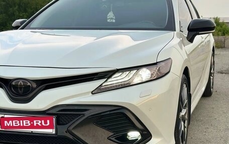 Toyota Camry, 2018 год, 2 999 900 рублей, 11 фотография