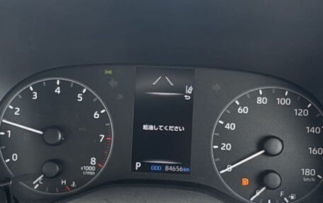 Toyota Yaris, 2021 год, 975 000 рублей, 10 фотография