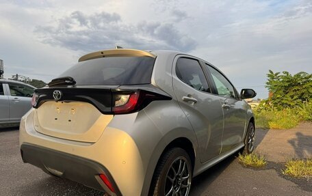 Toyota Yaris, 2021 год, 975 000 рублей, 3 фотография