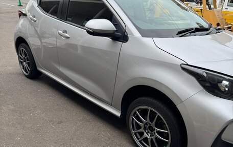 Toyota Yaris, 2021 год, 975 000 рублей, 15 фотография